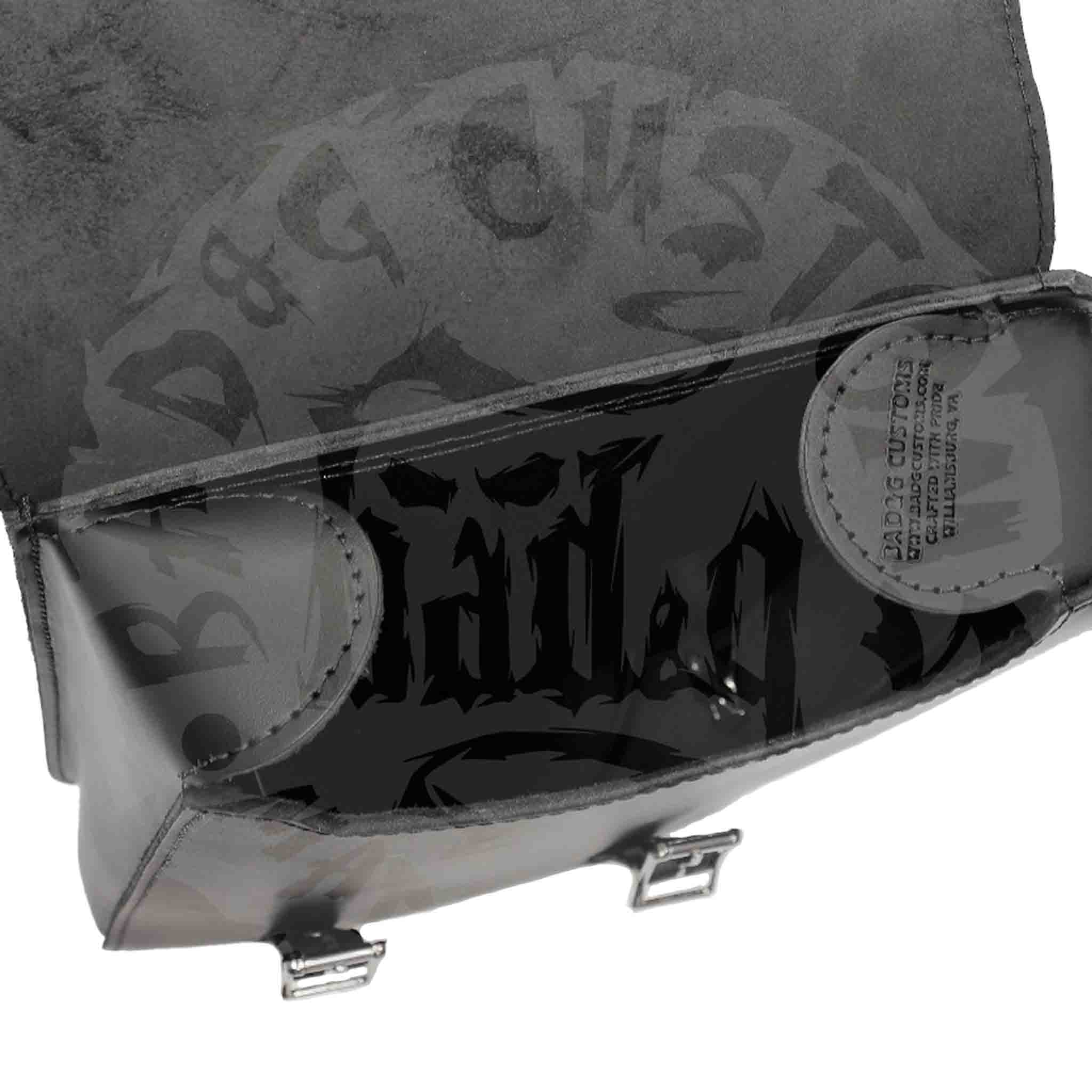 Upgrade your Triumph Bonneville T100 T120 with the TR01 Right Side Solo Bag. Hand crafted in USA with premium leather and top quality hardware. Durable and stylish, it's the perfect fit for your motorcycle.