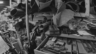 Upgrade your Triumph Bonneville T100 T120 with the TL01 Left Side Solo Bag. Hand crafted in USA with premium leather and top quality hardware. Durable and stylish, it's the perfect fit for your motorcycle.